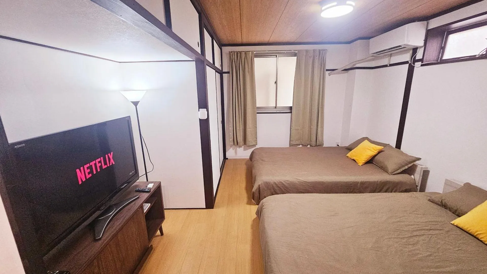 Xerob House Kan301 Ōsaka 0*,